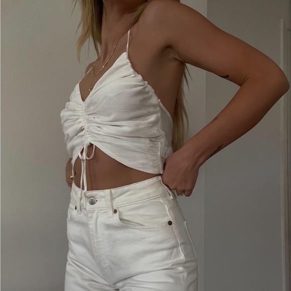 Halter top - Picture 2 of 3